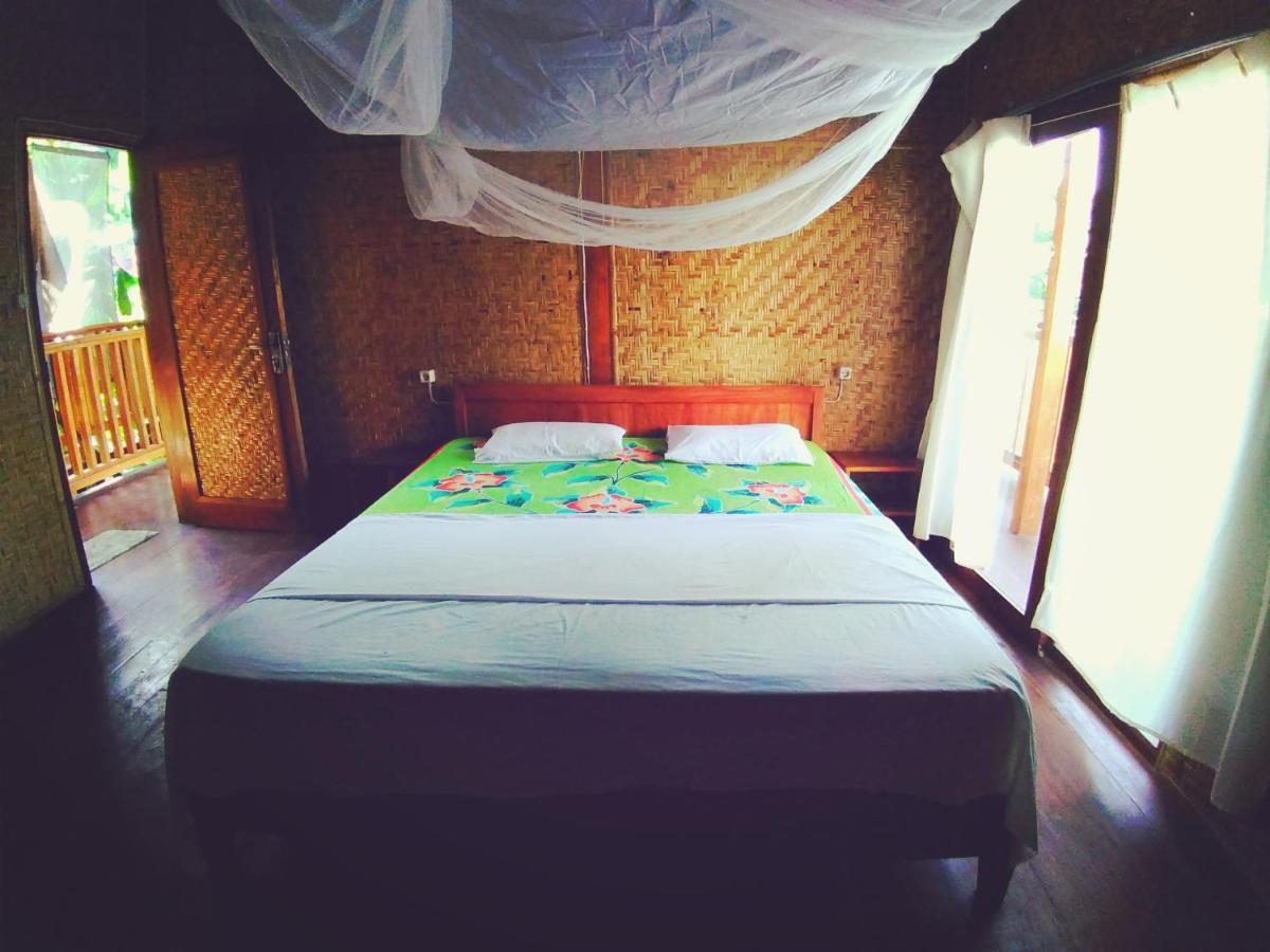 Lima Bintang Otel Gili Trawangan Dış mekan fotoğraf