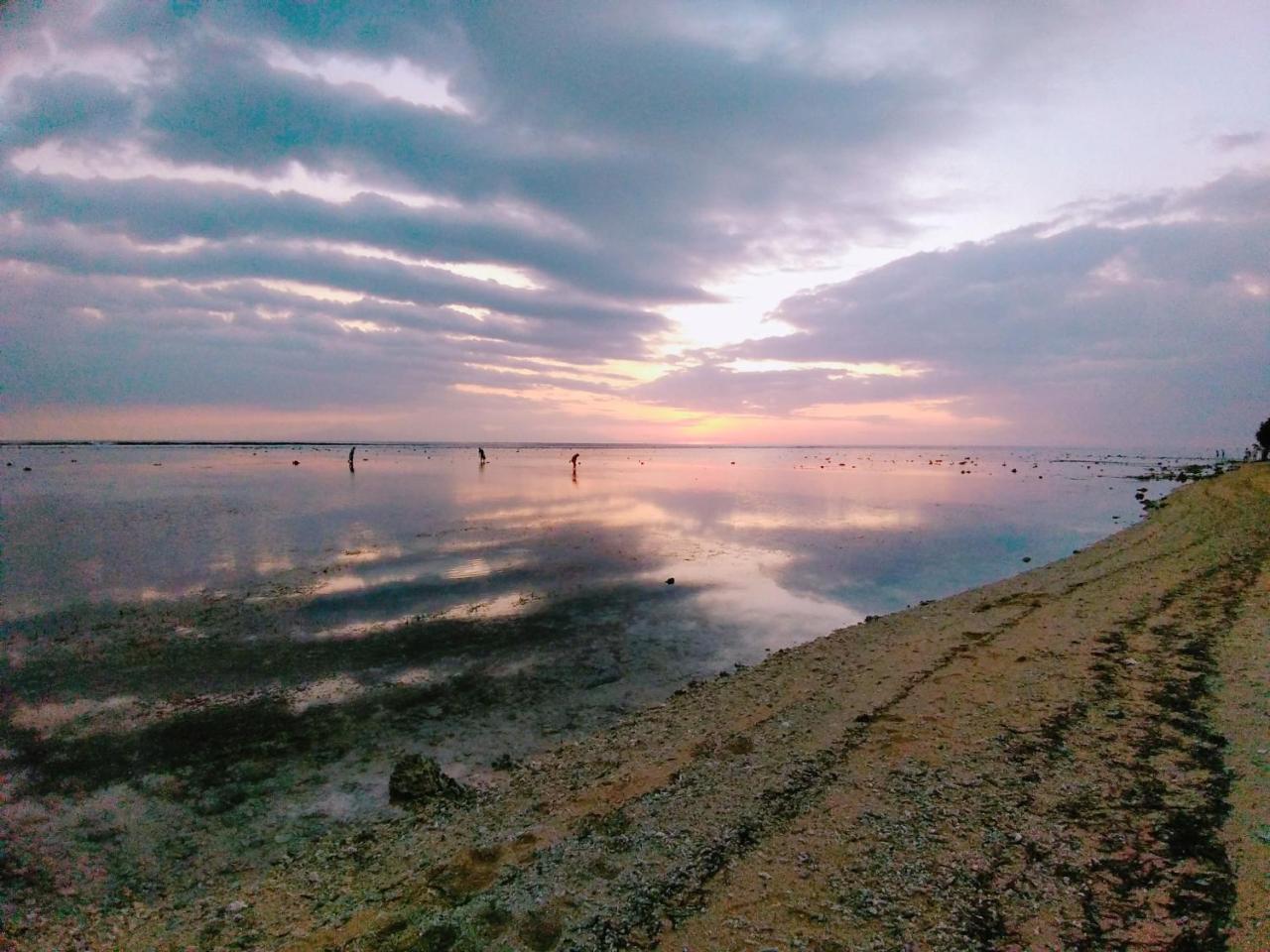 Lima Bintang Otel Gili Trawangan Dış mekan fotoğraf